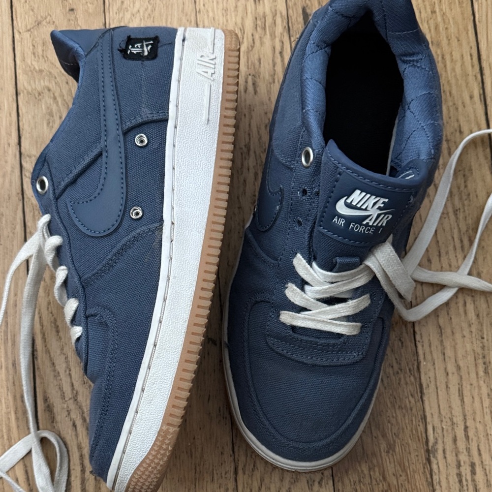 Nike Air Force 1 Navy Sneakers